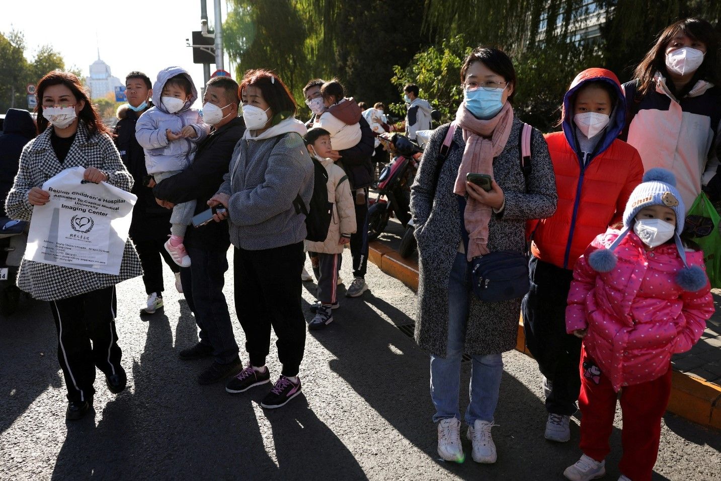Trung Quốc kêu gọi mở thêm phòng khám đối phó dịch bệnh về hô hấp