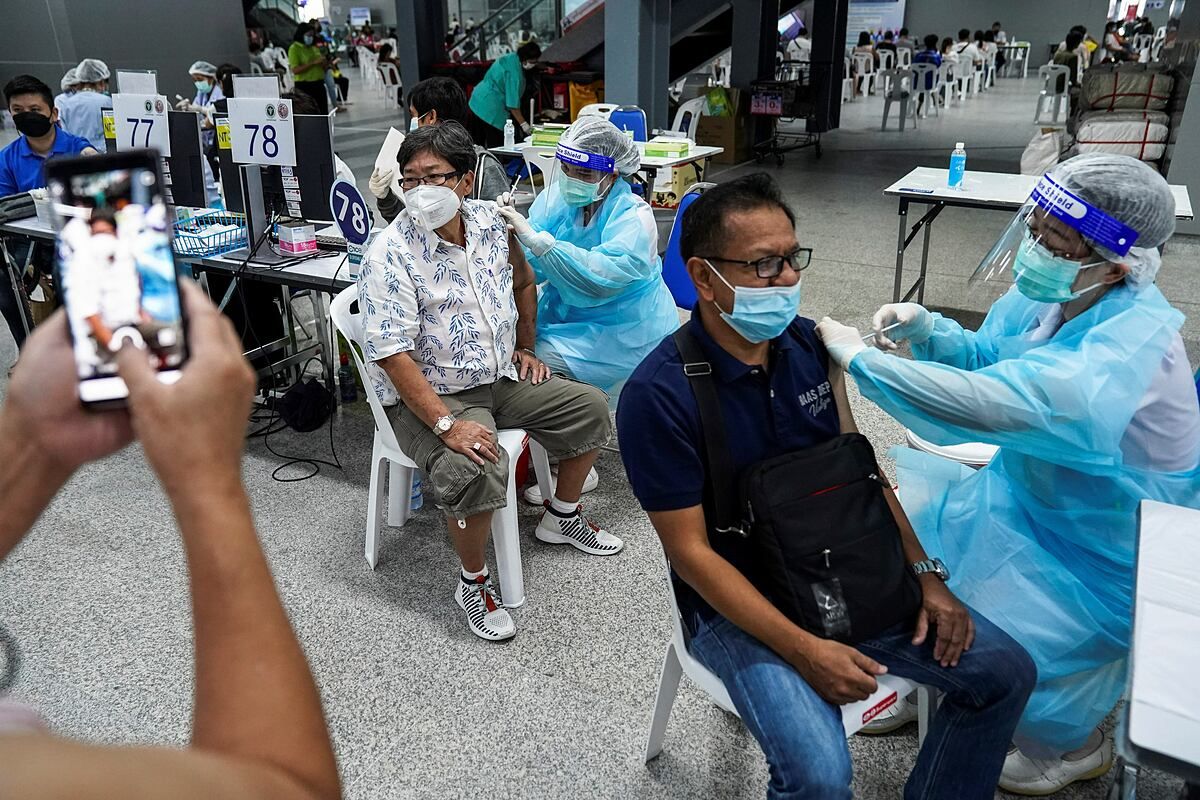 Thái Lan ghi nhận hàng chục ca thở máy, tử vong vì Covid